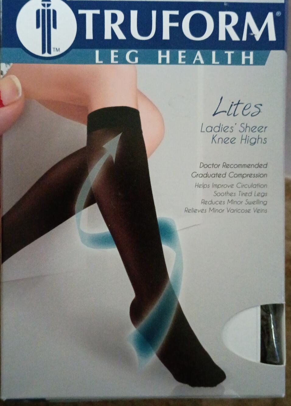 TruForm Women 2x Lites Moderate 15-20 mmHg Compression Knee High Nylon Stockings